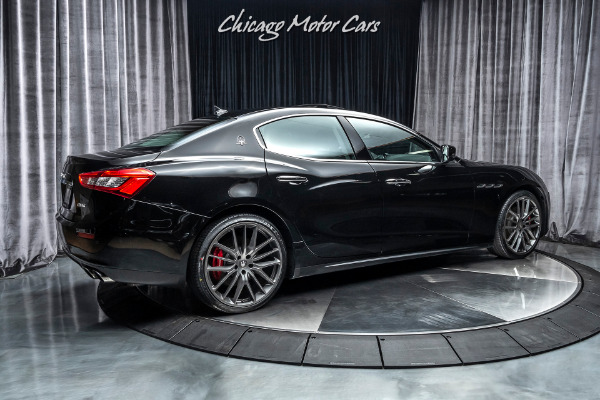 Used 2016 Maserati Ghibli S Q4 Sedan SPORT PACKAGE W/ 21-INCH WHEELS! LOADED! for sale Sold at Chicago Motor Cars in West Chicago IL 60185 5