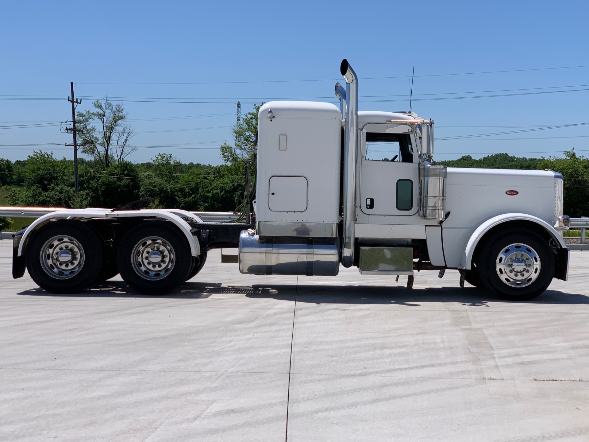 Used-2012-Peterbilt-389-SLEEPER-CANADIAN-REGISTERED-GLIDER-Detroit-Series-60-500-HP-SHIPPING-TO-CANADA-INCLUDED