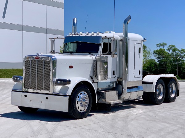Used 2012 Peterbilt 389 SLEEPER *CANADIAN REGISTERED* *GLIDER* Detroit Series 60-500 HP *SHIPPING TO CANADA INCLUDED!* for sale Sold at Chicago Motor Cars in West Chicago IL 60185 1