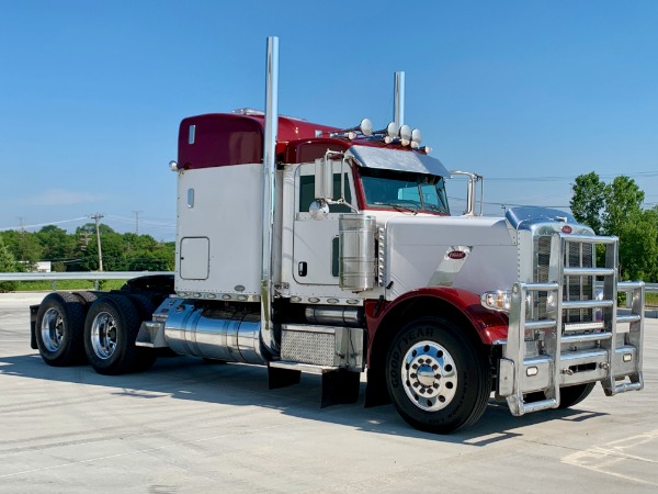 Used 2011 Peterbilt 388 Sleeper - Cat C15 - 18 Speed - 46K Rears - NICE! for sale Sold at Chicago Motor Cars in West Chicago IL 60185 3