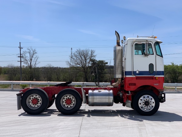 Used 2001 Peterbilt 362 Cab-Over Day Cab - Cummins N14 - VERY NICE! for sale Sold at Chicago Motor Cars in West Chicago IL 60185 4
