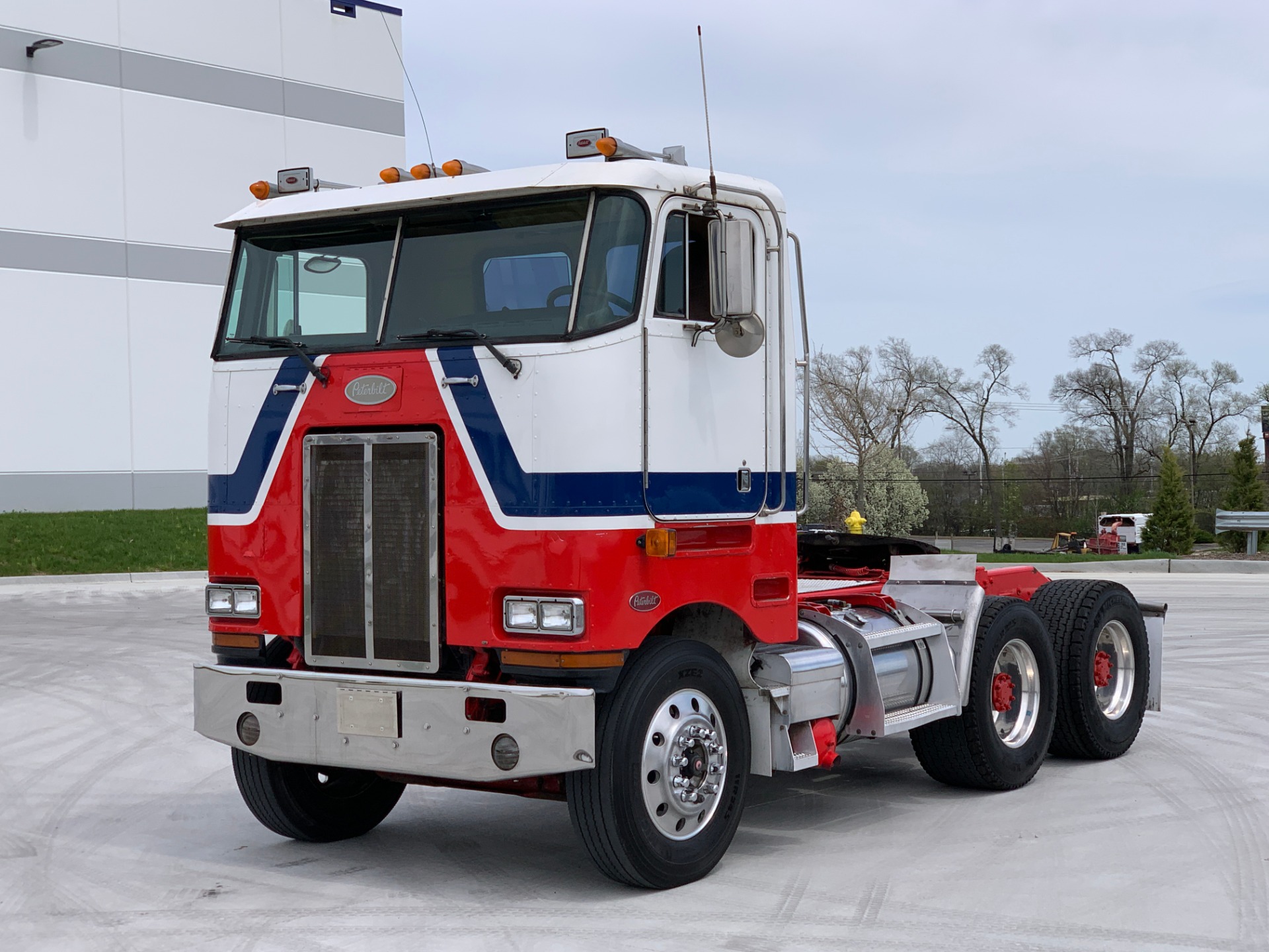 used-2001-peterbilt-362-cab-over-super-clean-and-super-rare-for-sale
