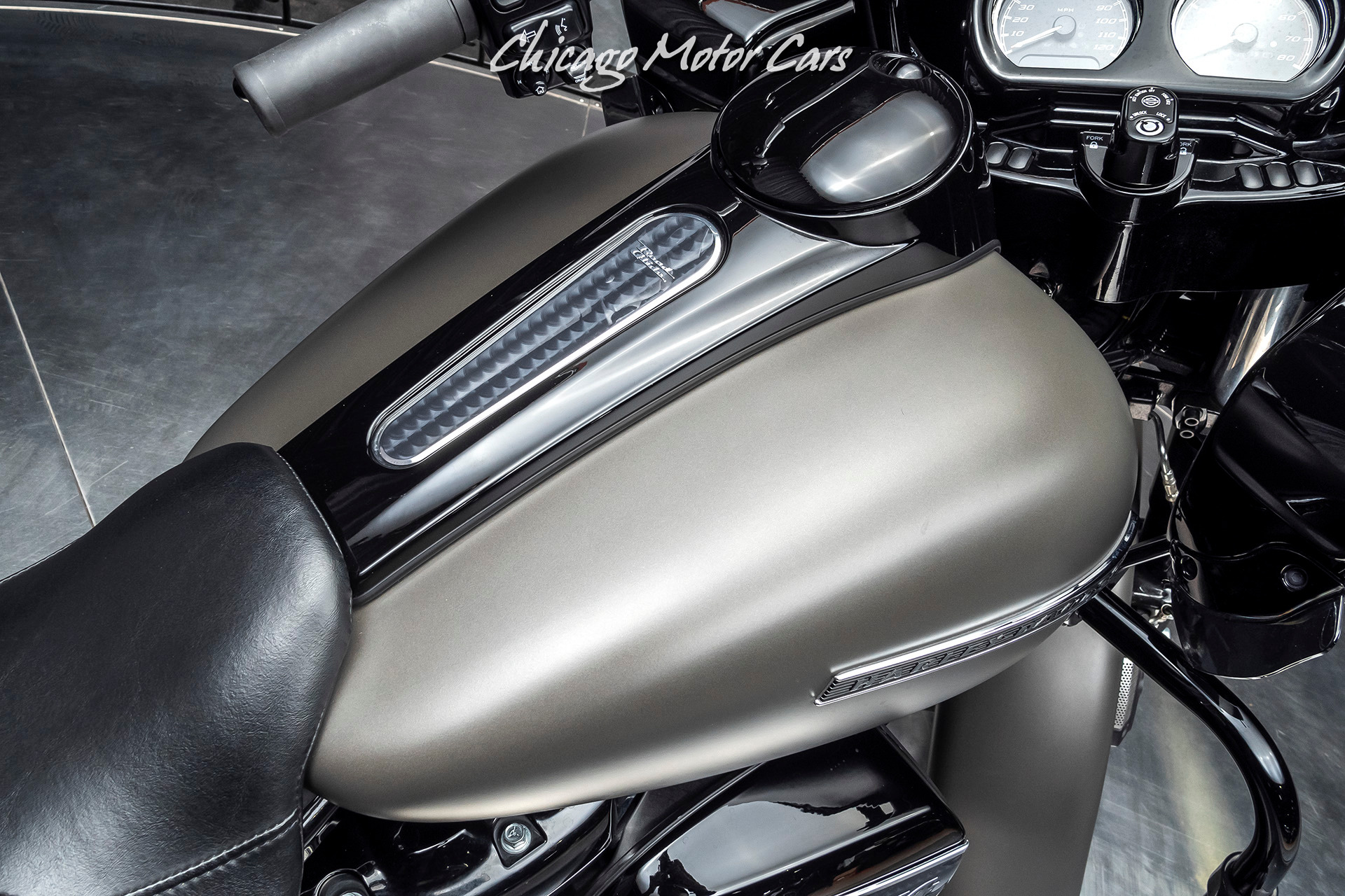 Used-2019-Harley-Davidson-FLTRXS-ROAD-GLIDE-SPECIAL