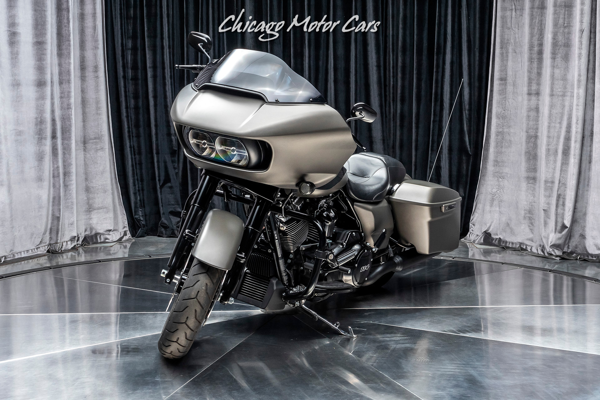 Used-2019-Harley-Davidson-FLTRXS-ROAD-GLIDE-SPECIAL