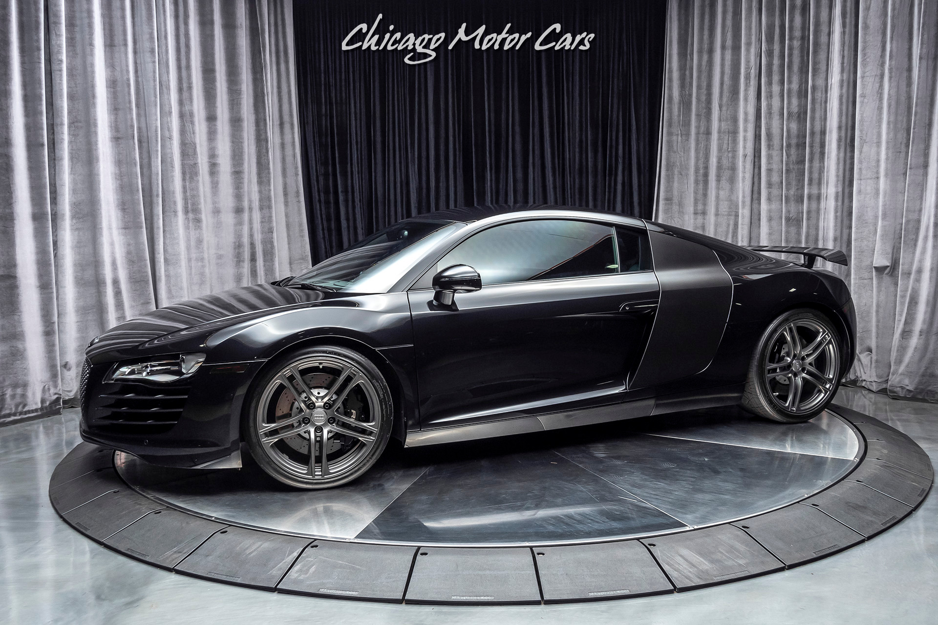 Used 2011 Audi R8 4.2 Quattro Coupe BANG & OLUFSEN SOUND SYSTEM! CONVENIENCE PACKAGE! for sale Sold at Chicago Motor Cars in West Chicago IL 60185 1