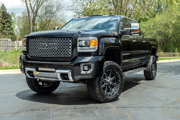 Used 2016 GMC Sierra 2500HD Denali 4X4 Crew Cab for sale Sold at Chicago Motor Cars in West Chicago IL 60185 2