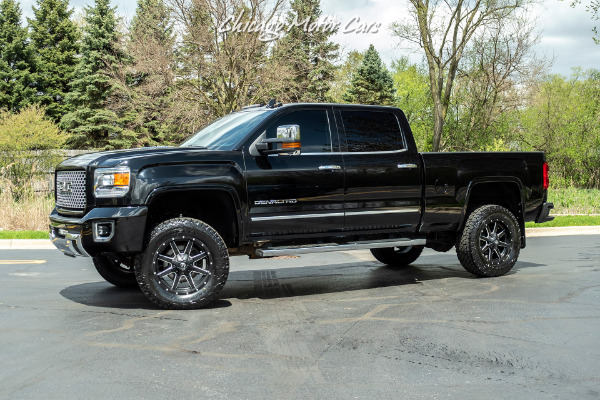 Used 2016 GMC Sierra 2500HD Denali 4X4 Crew Cab for sale Sold at Chicago Motor Cars in West Chicago IL 60185 1