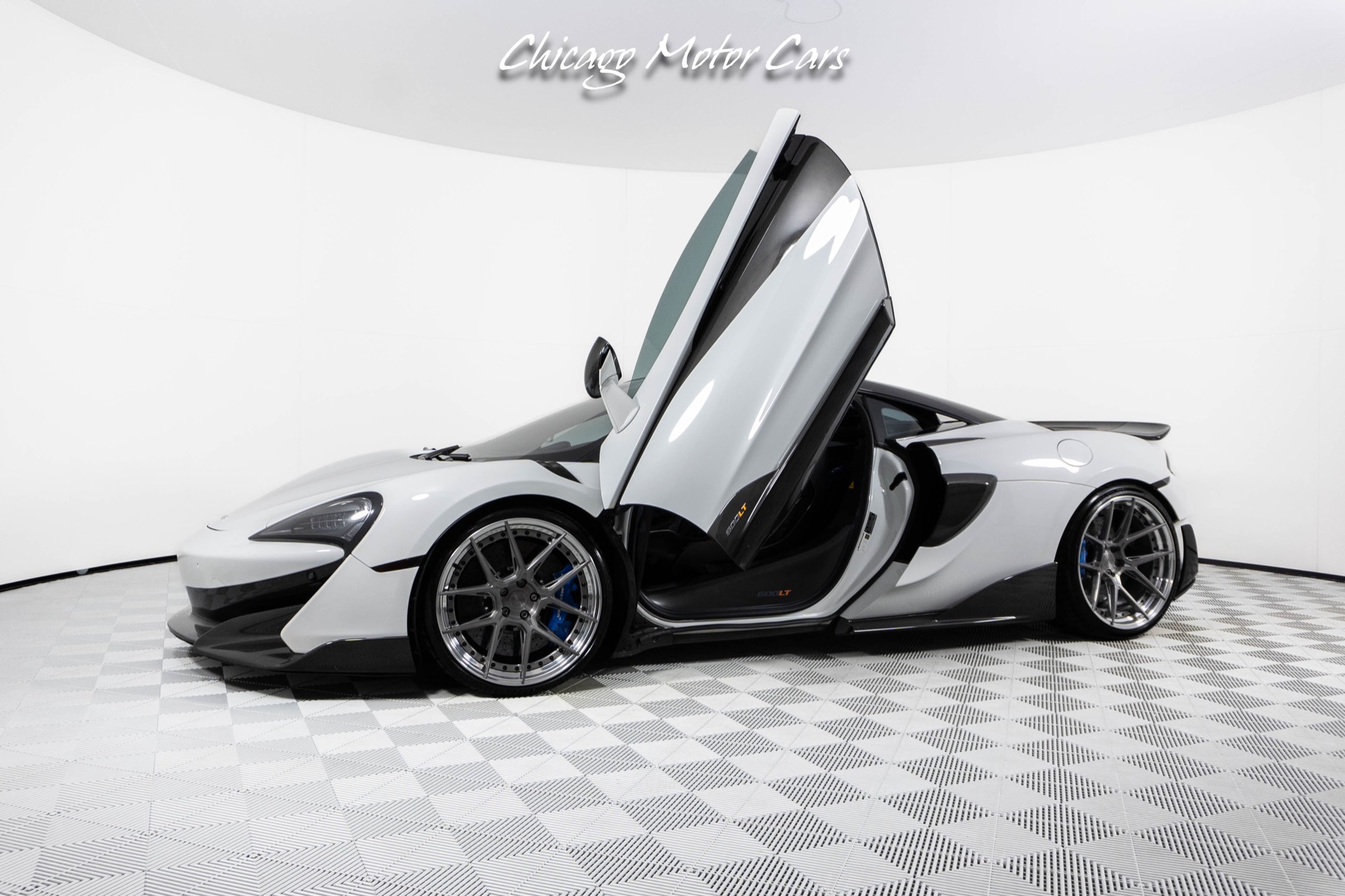 Used 2019 McLaren 600LT Coupe RARE Club Sport Pro Package! MSRP $327,580+ Loaded With Carbon Fiber! for sale Sold at Chicago Motor Cars in West Chicago IL 60185 1
