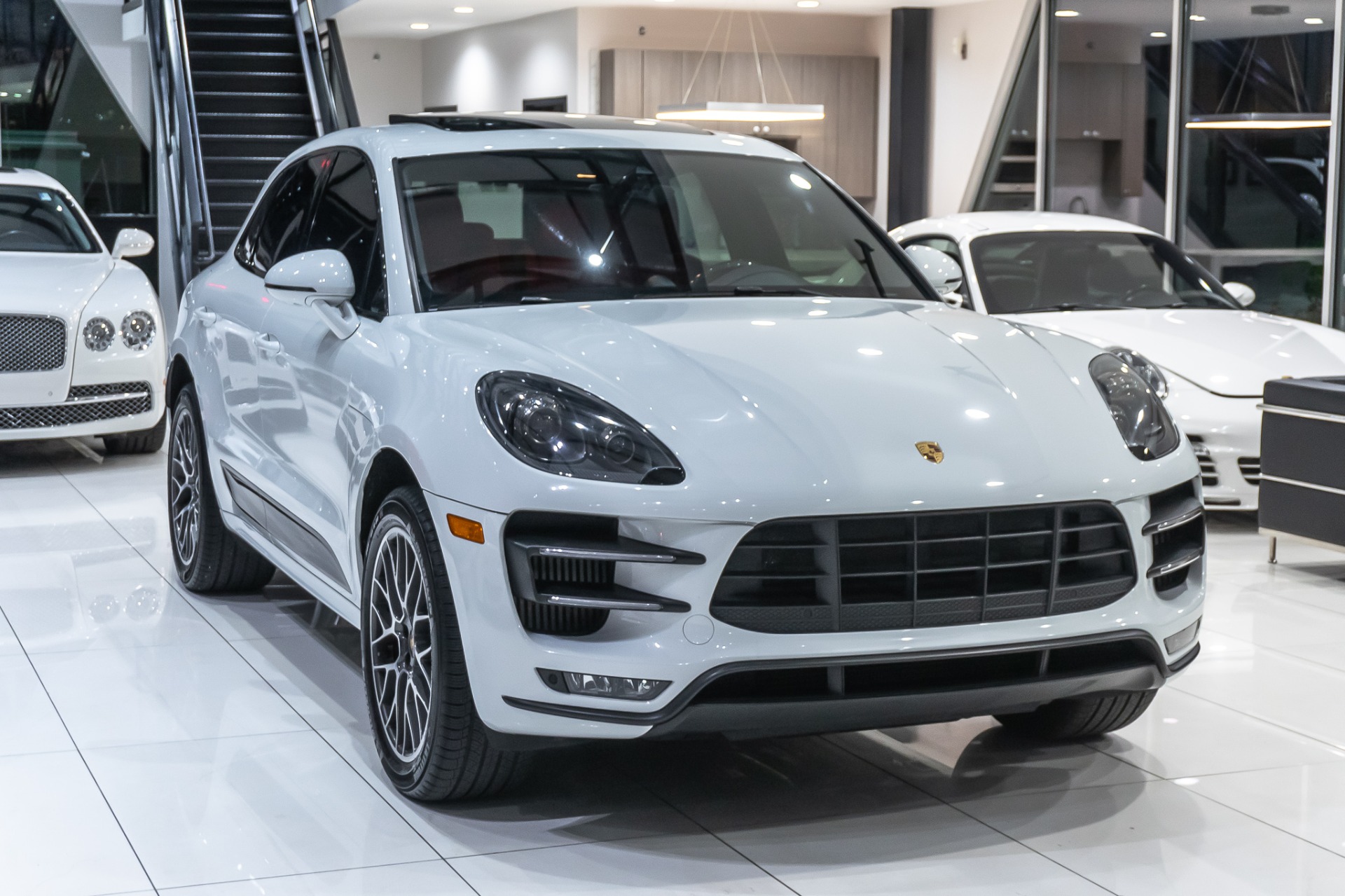 Used-2015-Porsche-Macan-Turbo-88810-MSRP-SPORT-CHRONO-CARBON-FIBER-RS-SPYDER-WHEELS