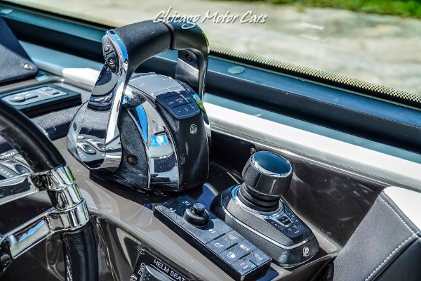 Used-2018-MONTEREY-385-SE-Express-Cruiser-w-3x-300-Verado-Outboards-with-Joysticks