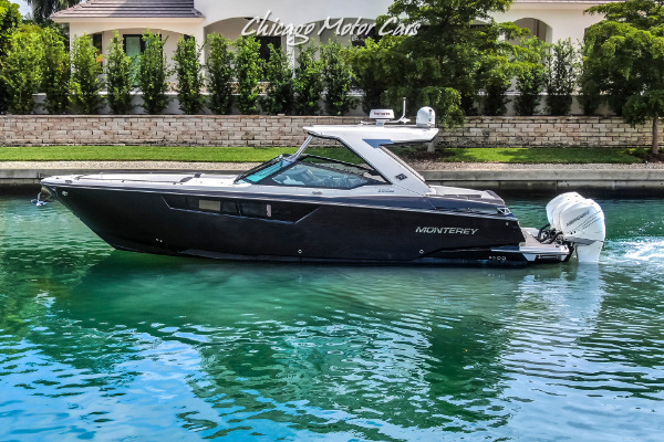 Used-2018-MONTEREY-385-SE-Express-Cruiser-w-3x-300-Verado-Outboards-with-Joysticks