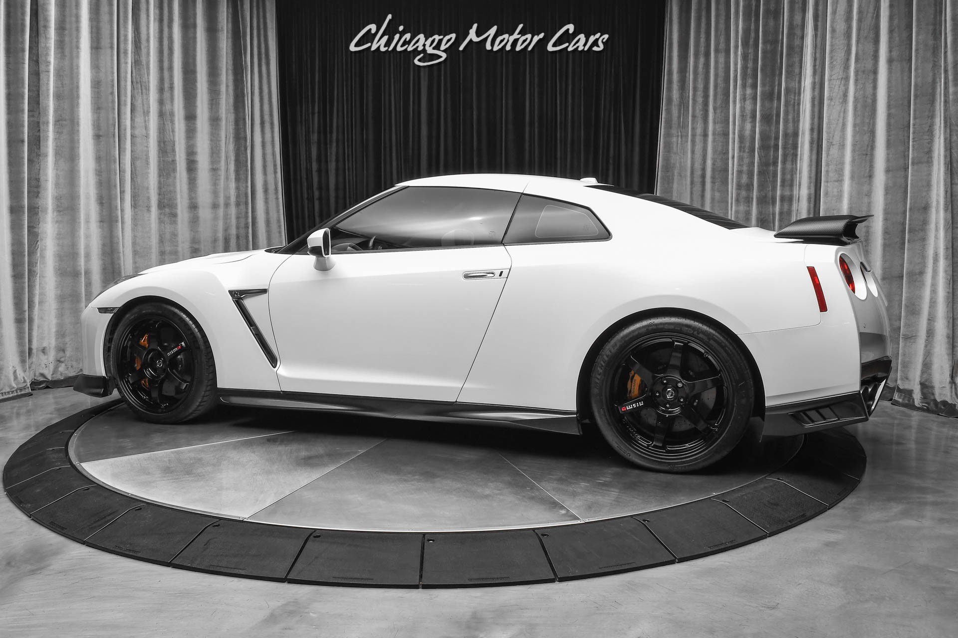 Used-2017-Nissan-GT-R-Premium-Coupe-FULL-BOLT-ON-650-WHP-20K-IN-UPGRADES