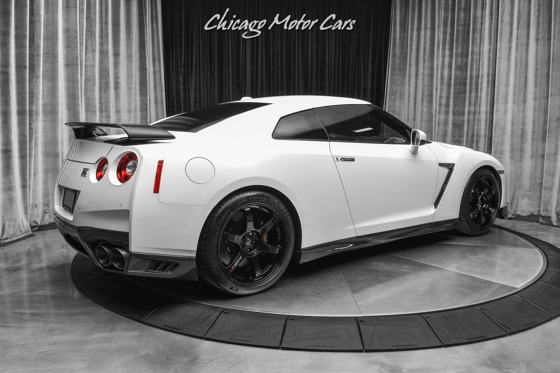 Used-2017-Nissan-GT-R-Premium-Coupe-FULL-BOLT-ON-650-WHP-20K-IN-UPGRADES