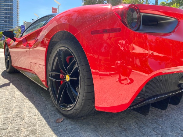 Used-2017-Ferrari-488-GTB-Coupe-LOADED-CARBON-FIBER-RACING-PACKAGE-CARBON-FIBER-RACING-SEATS