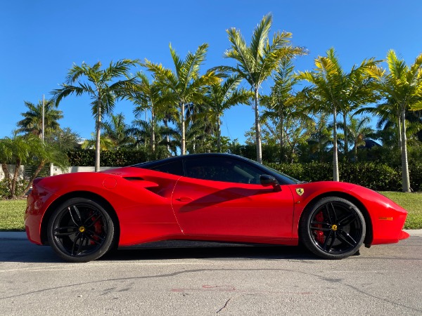 Used-2017-Ferrari-488-GTB-Coupe-LOADED-CARBON-FIBER-RACING-PACKAGE-CARBON-FIBER-RACING-SEATS