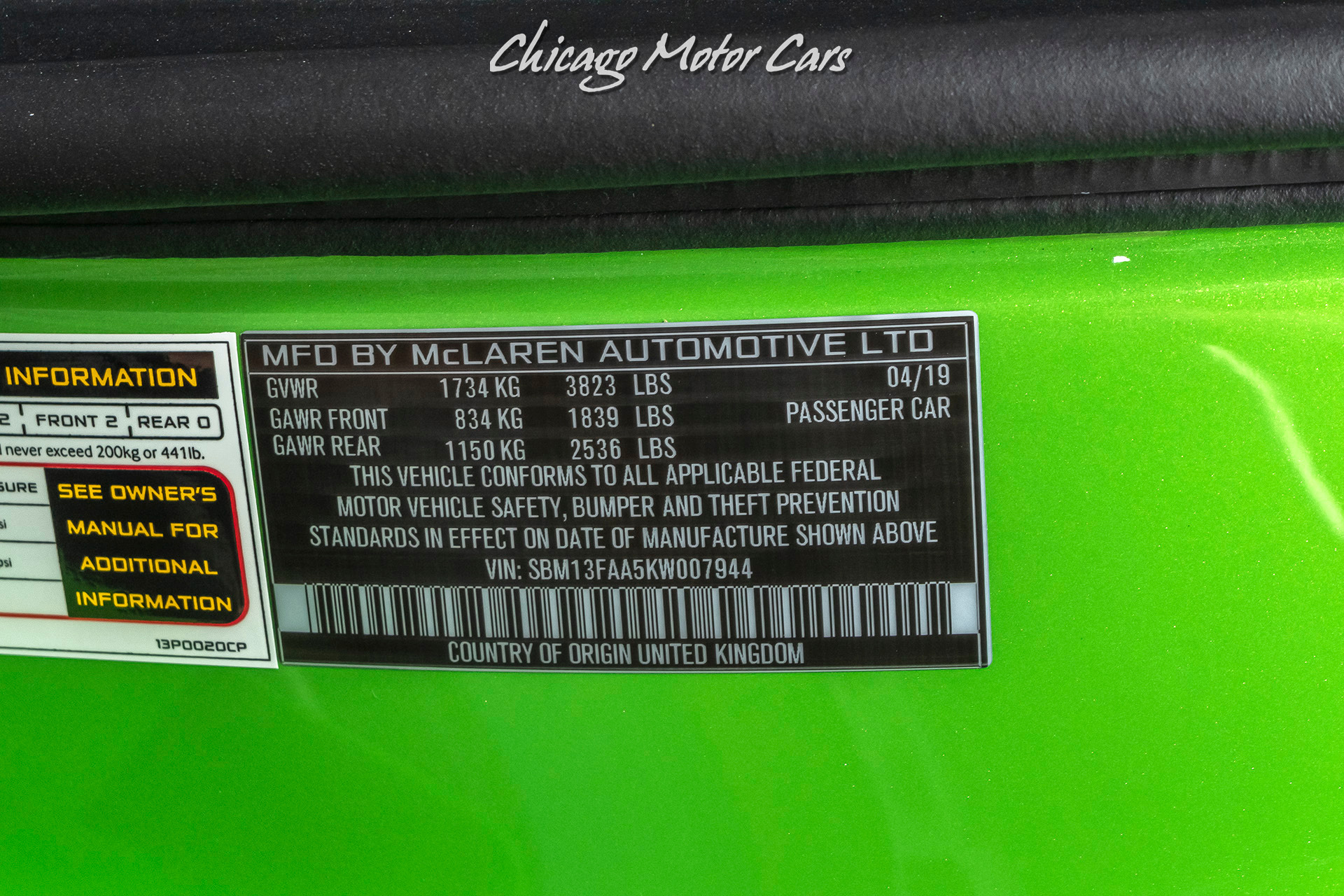 Used-2019-McLaren-570S-Spider-Convertible-Rare-Mantis-Green-Factory-Warranty-Gorgeous-Color-Combo