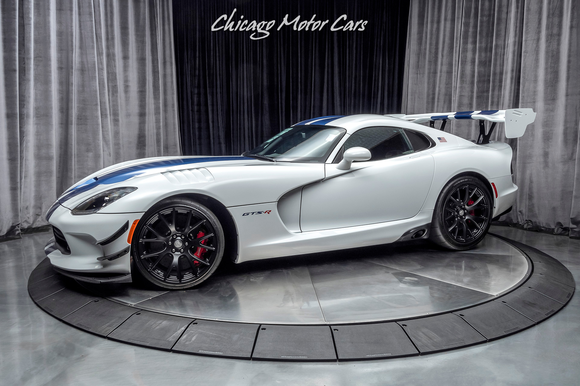 Used-2017-Dodge-Viper-ACR-GTS-R-Commemorative-Edition-1of100-Made-ONLY-15-MILES