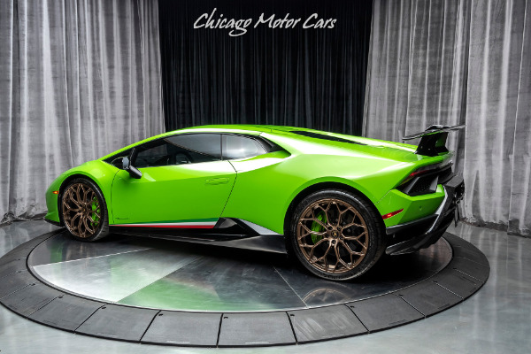 Used 2018 Lamborghini Huracan LP640-4 Performante Coupe VERDE MANTIS! FORGED CARBON! for sale Sold at Chicago Motor Cars in West Chicago IL 60185 3