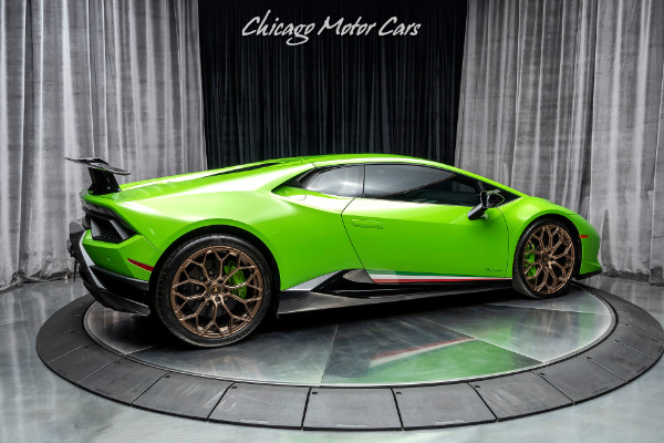 Used 2018 Lamborghini Huracan LP640-4 Performante Coupe VERDE MANTIS! FORGED CARBON! for sale Sold at Chicago Motor Cars in West Chicago IL 60185 5