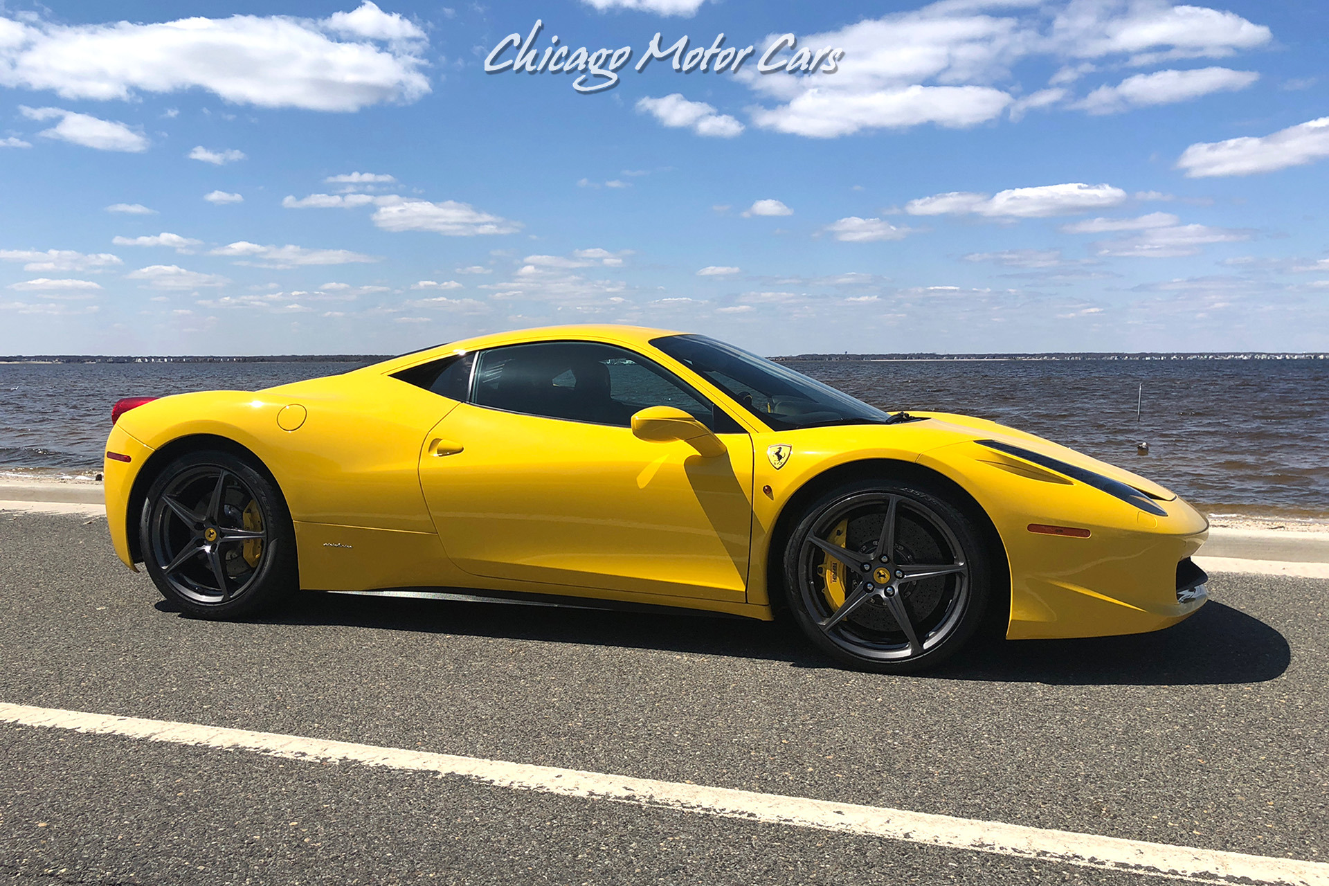 Used-2011-Ferrari-458-Italia-Carbon-Fiber-Drivers-Zone-Suspension-Lift-Daytona-Seats