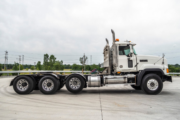 Used 2006 Mack CL733 Tri-Axle Day Cab - Cummins ISX 565 hp for sale Sold at Chicago Motor Cars in West Chicago IL 60185 4