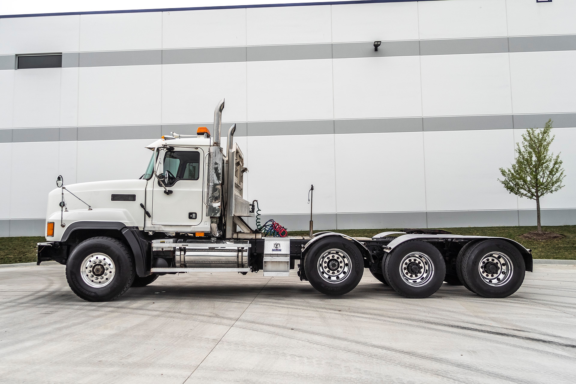 Used-2006-Mack-CL733-Tri-Axle-Day-Cab---Cummins-ISX-565-hp