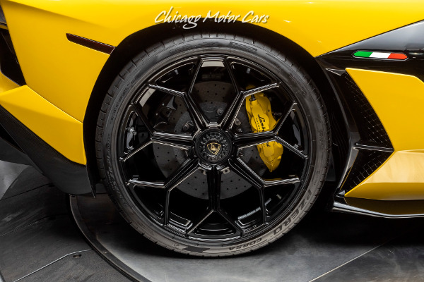 Used-2020-Lamborghini-Aventador-SVJ-LP770-4-Roadster-Only-1k-Miles-New-Giallo-Orion-RARE-PPF