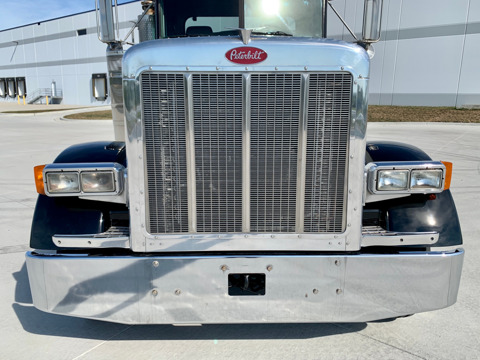 Used-2001-Peterbilt-378-Day-Cab