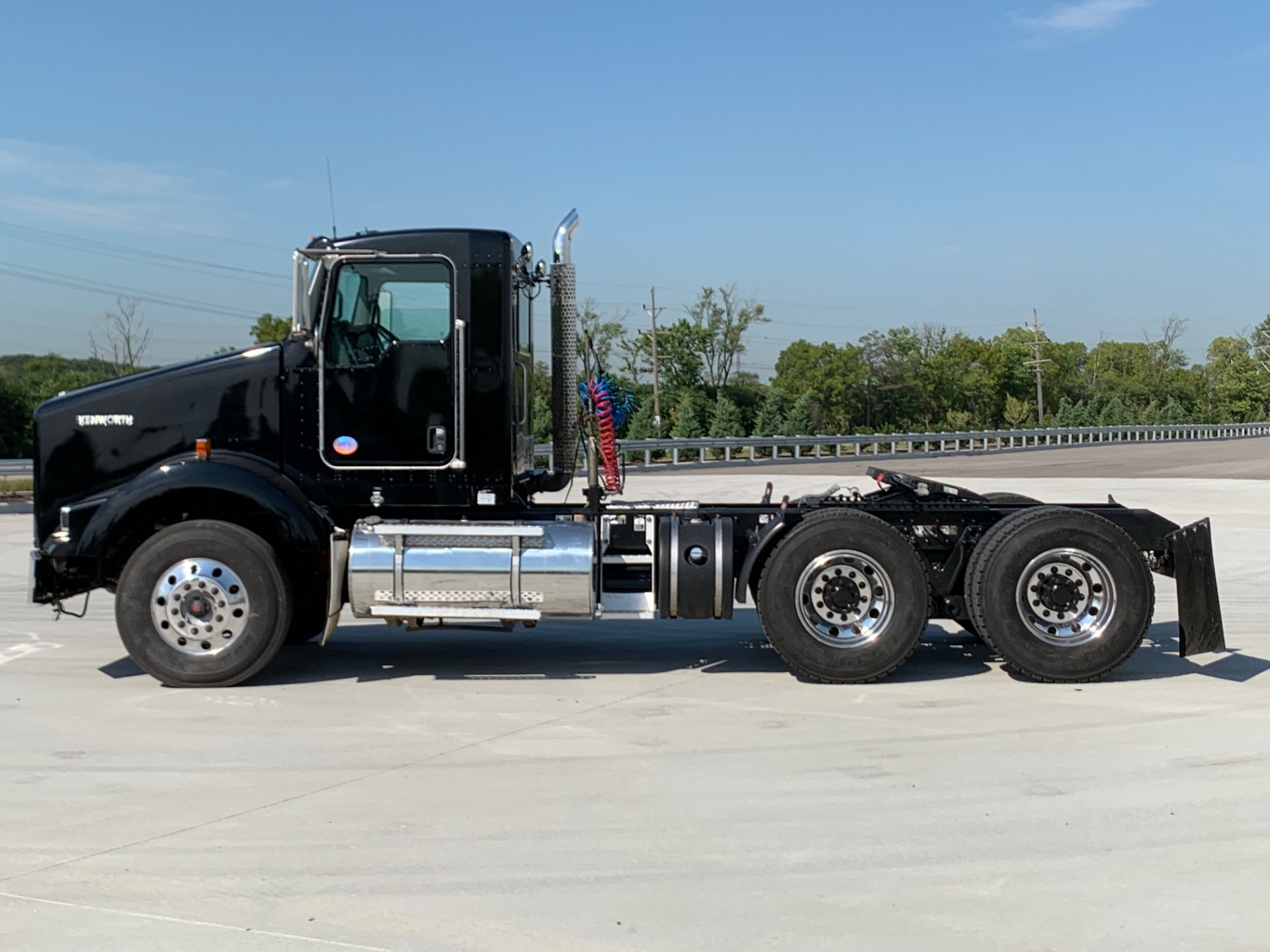 Used-2015-Kenworth-T-800-Tandem-Axle-Day-Cab---CUMMINS-ISX-450---AUTOMATIC