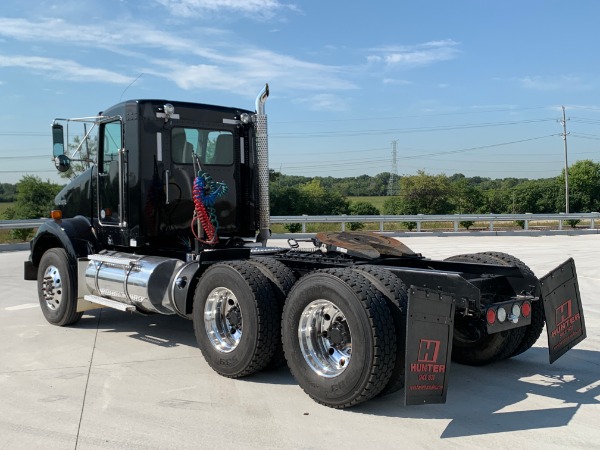 Used 2015 Kenworth T-800 Tandem-Axle Day Cab - CUMMINS ISX 450 - AUTOMATIC! for sale Sold at Chicago Motor Cars in West Chicago IL 60185 3