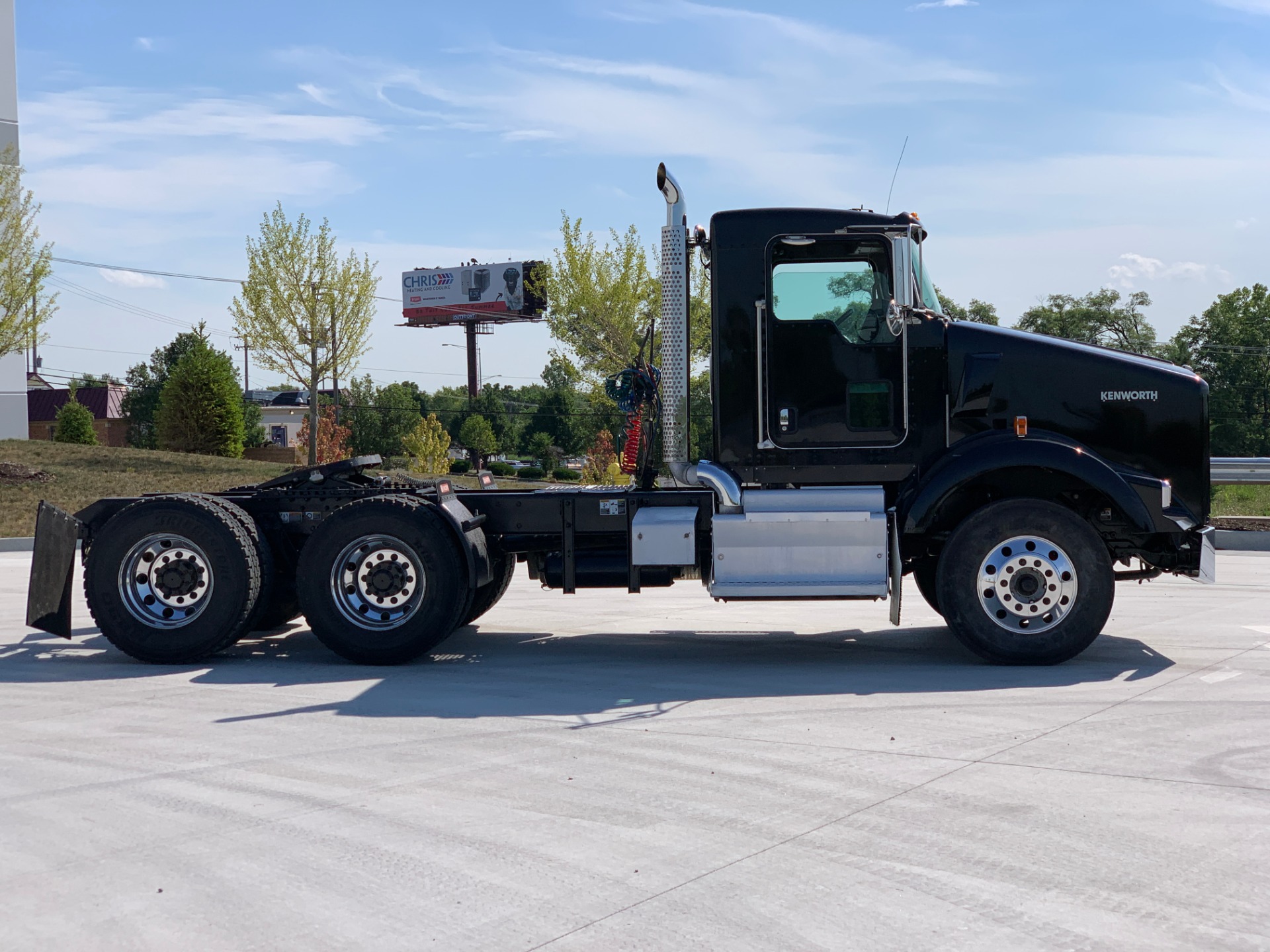 Used-2015-Kenworth-T-800-Tandem-Axle-Day-Cab---CUMMINS-ISX-450---AUTOMATIC