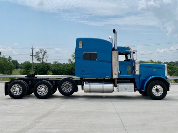 Used-2008-Peterbilt-388-Tri-Axle-Sleeper---Cummins-ISX---625-Horsepower---13-Speed