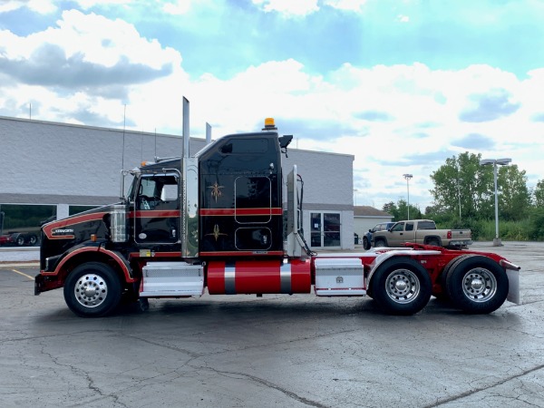 Used 2014 Kenworth T800 Sleeper - Cummins ISX 15 - 10 Speed for sale Sold at Chicago Motor Cars in West Chicago IL 60185 6
