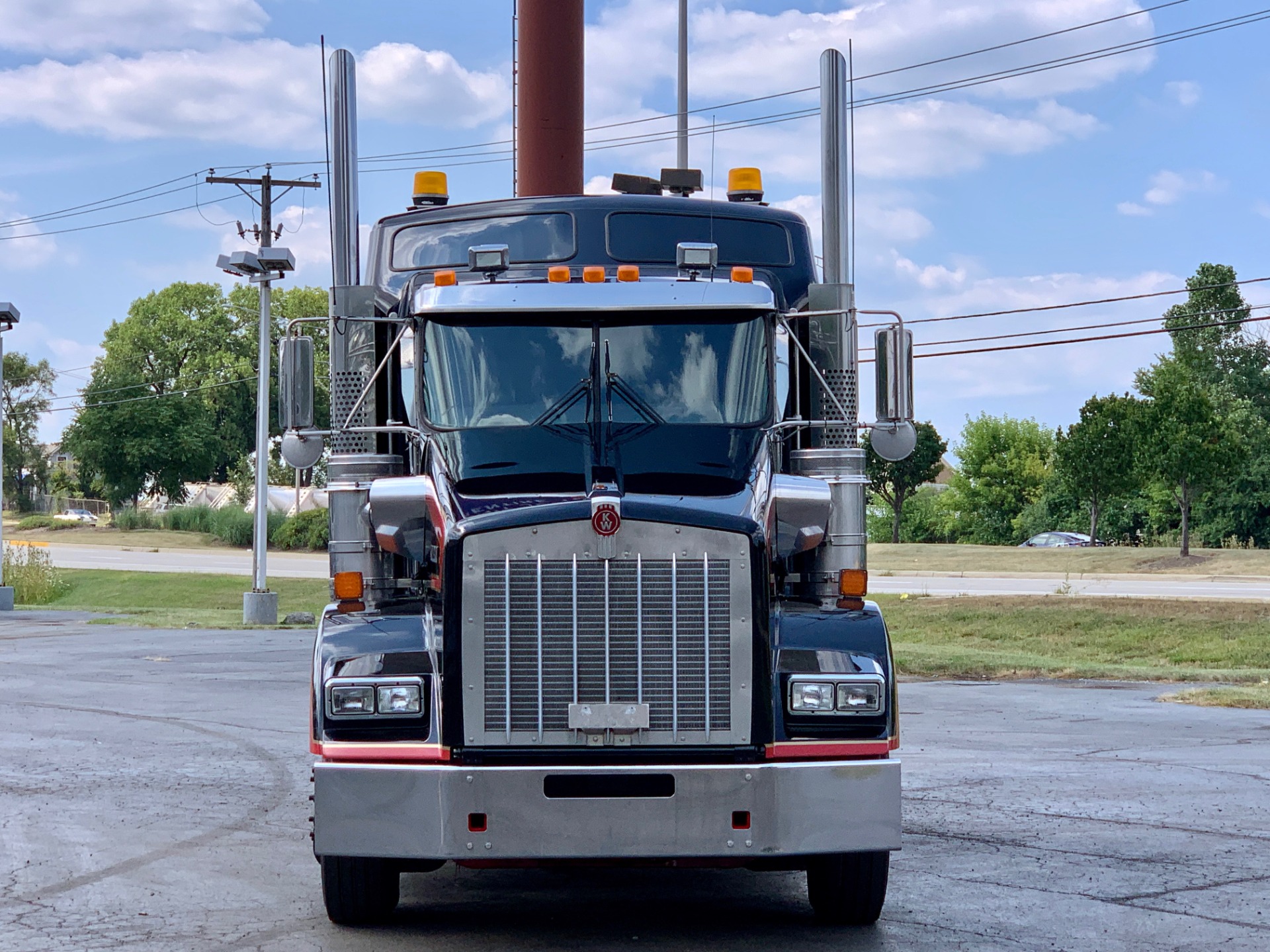 Used-2014-Kenworth-T800-Sleeper---Cummins-ISX-15---10-Speed