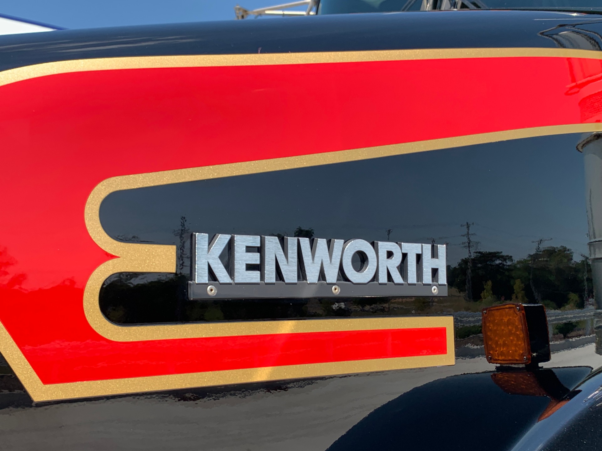 Used-2013-Kenworth-T800-Sleeper-Cab---Cummins-ISX---10-Speed