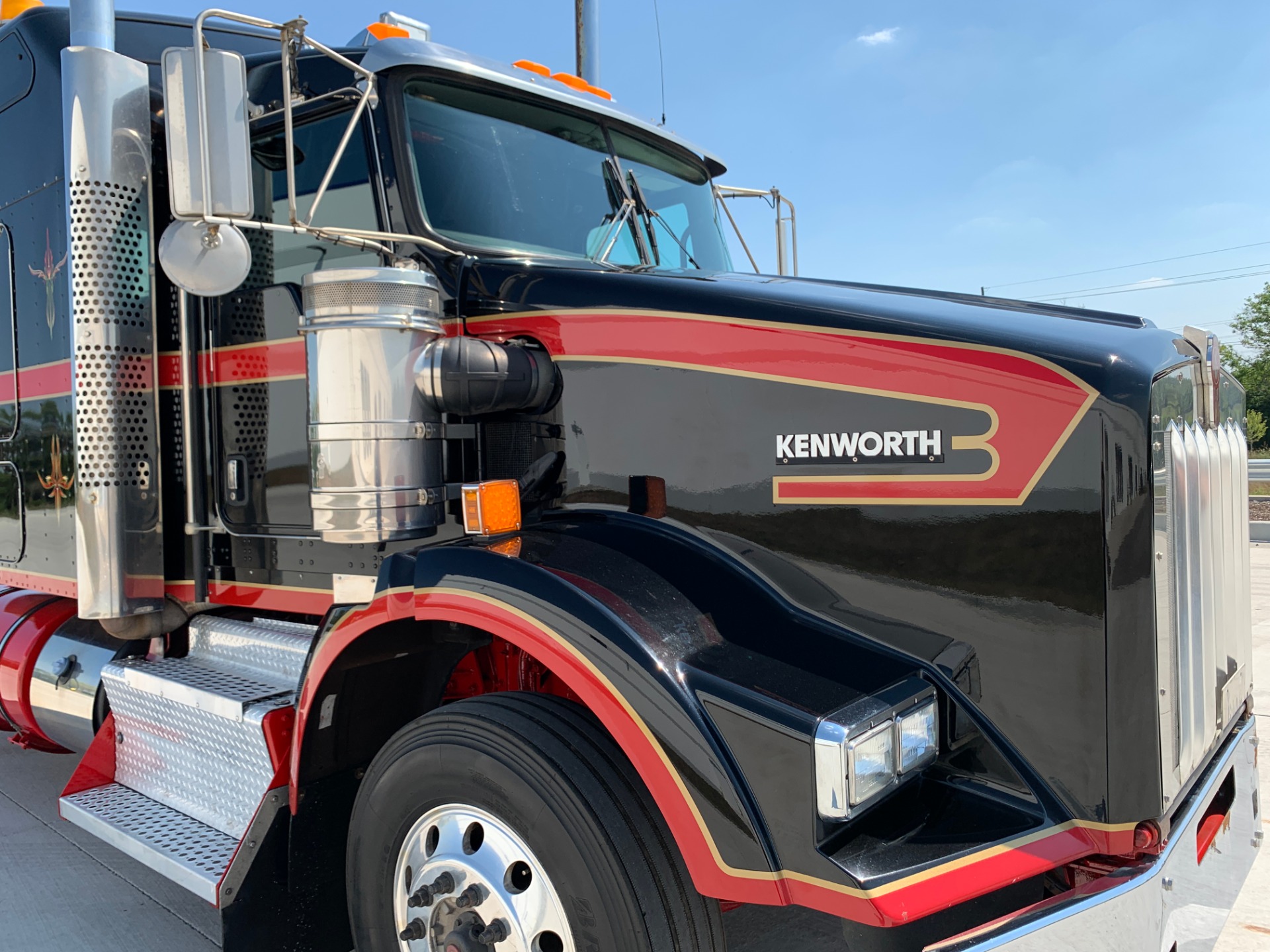 Used-2013-Kenworth-T800-Sleeper-Cab---Cummins-ISX---10-Speed