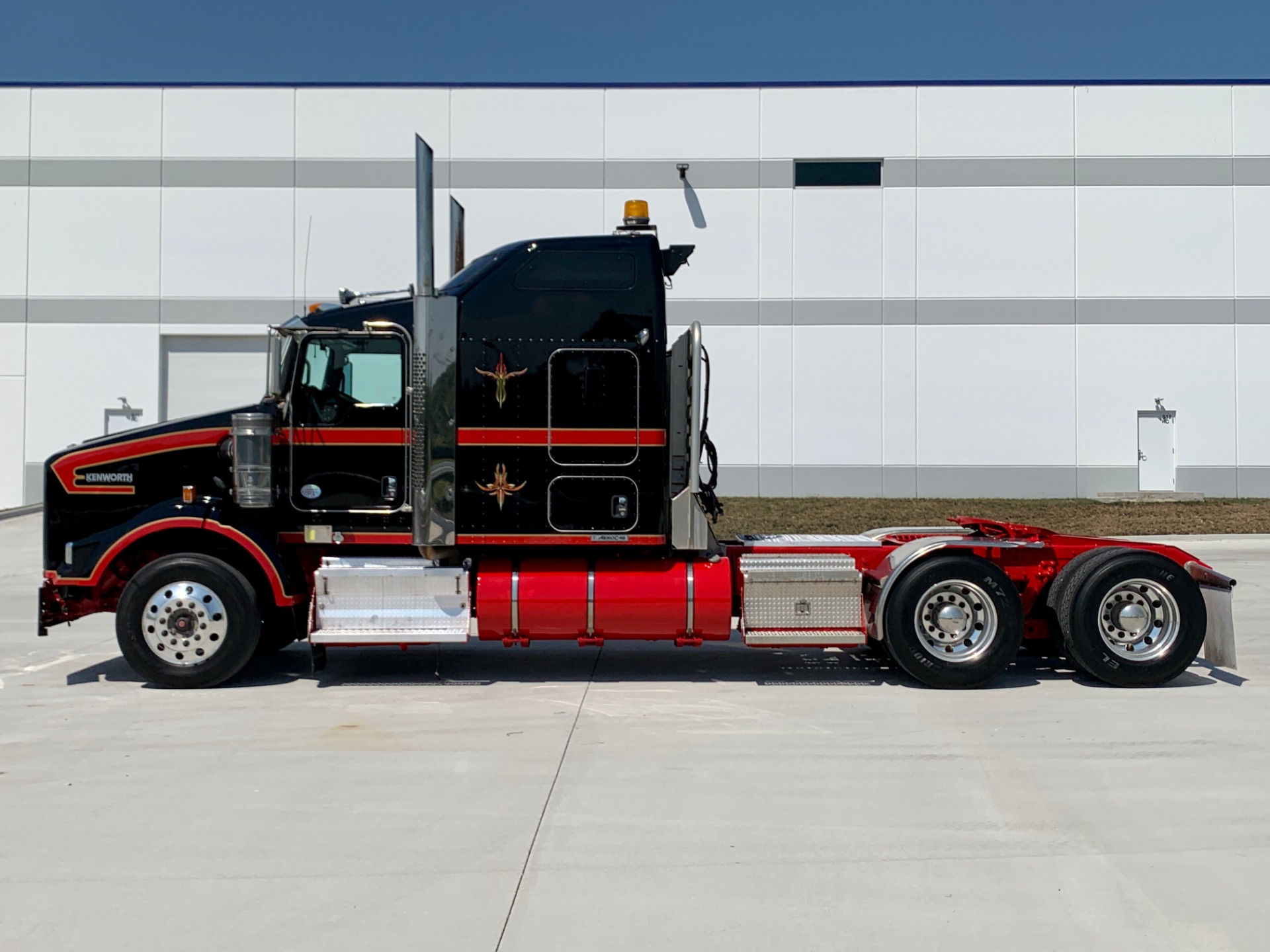 Used-2013-Kenworth-T800-Sleeper-Cab---Cummins-ISX---10-Speed