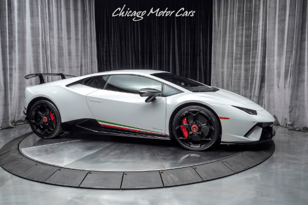 Used 2018 Lamborghini Huracan LP640-4 Performante Coupe FORGED CARBON! WHITE! Optioned WELL! for sale Sold at Chicago Motor Cars in West Chicago IL 60185 6