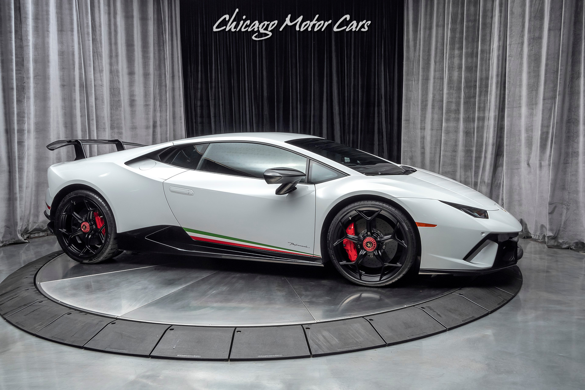 Used-2018-Lamborghini-Huracan-LP640-4-Performante-Coupe-FORGED-CARBON-WHITE-Optioned-WELL