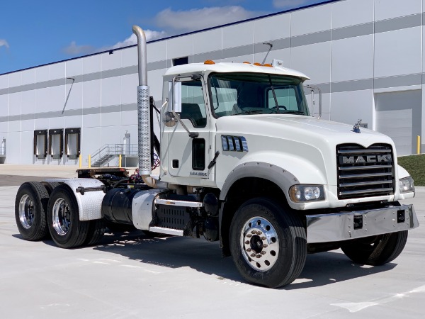 Used 2016 MACK GU 713 Day Cab - Mack MP7 405 HP - 10 Speed Manual for sale Sold at Chicago Motor Cars in West Chicago IL 60185 3