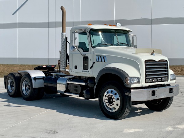 Used 2015 MACK GU 713 Day Cab for sale Sold at Chicago Motor Cars in West Chicago IL 60185 3