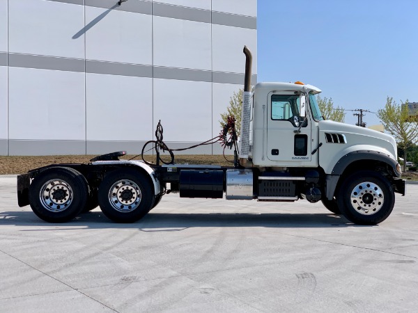Used 2015 MACK GU 713 Day Cab for sale Sold at Chicago Motor Cars in West Chicago IL 60185 4