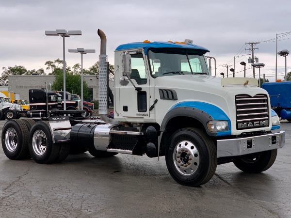 Used 2015 MACK GU 713 Day Cab - Mack MP7 405 HP - 10 Speed Manual for sale Sold at Chicago Motor Cars in West Chicago IL 60185 3