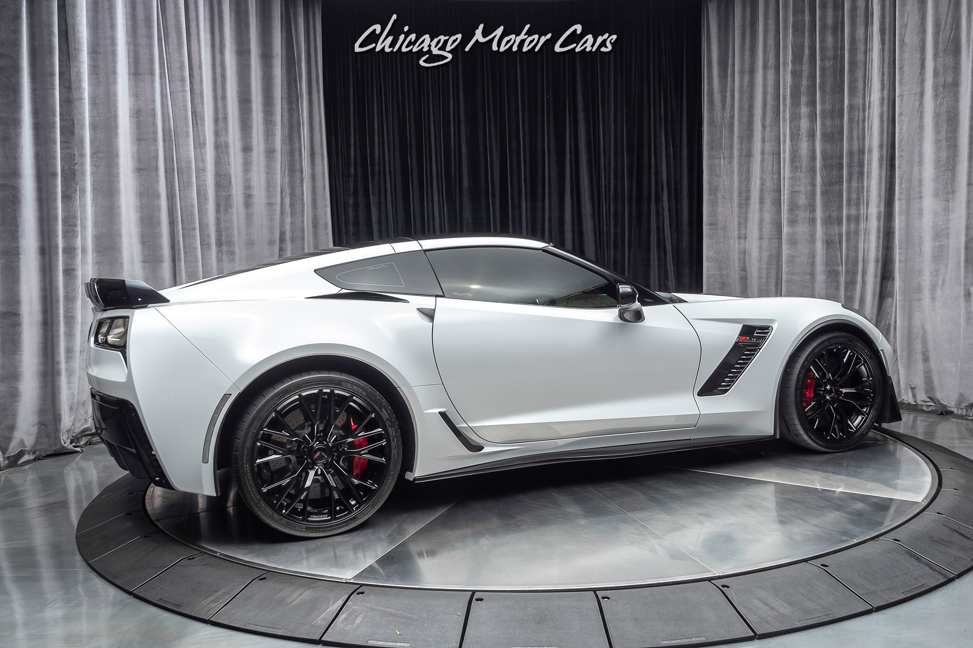 Used-2015-Chevrolet-Corvette-Z06-1LZ-Coupe---TASTEFULLY-MODIFIED-628WHP-Z07-PERFORMANCE-PKG