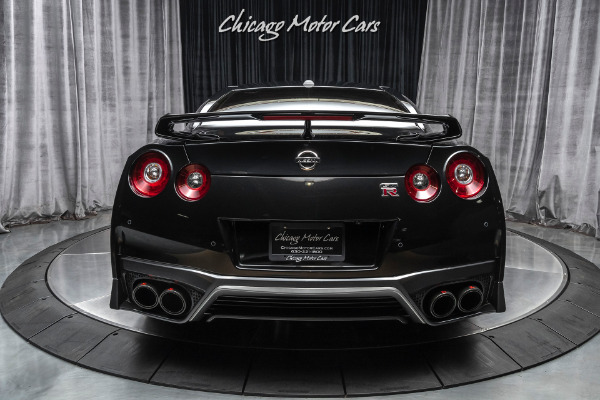 Used 2017 Nissan GT-R Premium Coupe 650 HORSEPOWER! MILD BOLTS ONS! for sale Sold at Chicago Motor Cars in West Chicago IL 60185 4