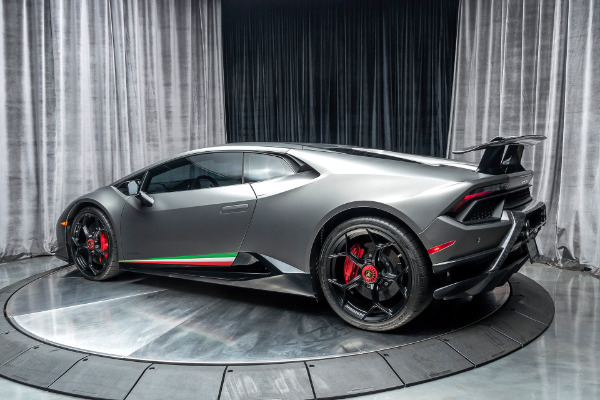 Used 2018 Lamborghini Huracan LP640-4 Performante Coupe - LOADED w/FACTORY OPTIONS! FULL CLEAR BRA! for sale Sold at Chicago Motor Cars in West Chicago IL 60185 3