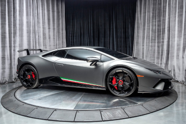 Used 2018 Lamborghini Huracan LP640-4 Performante Coupe - LOADED w/FACTORY OPTIONS! FULL CLEAR BRA! for sale Sold at Chicago Motor Cars in West Chicago IL 60185 6