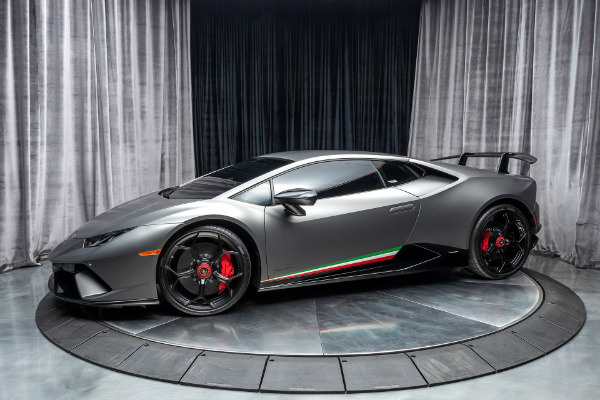 Used 2018 Lamborghini Huracan LP640-4 Performante Coupe - LOADED w/FACTORY OPTIONS! FULL CLEAR BRA! for sale Sold at Chicago Motor Cars in West Chicago IL 60185 1