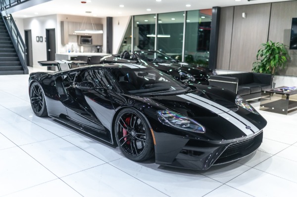 Used-2018-Ford-GT-Coupe-GLOSS-CARBON-FIBER-180-MILES-COLLECTOR-QUALITY