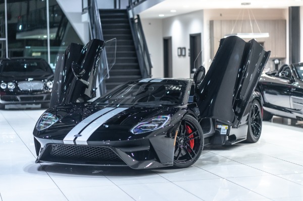 Used 2018 Ford GT Coupe GLOSS CARBON FIBER! 180 MILES COLLECTOR QUALITY! for sale Sold at Chicago Motor Cars in West Chicago IL 60185 3